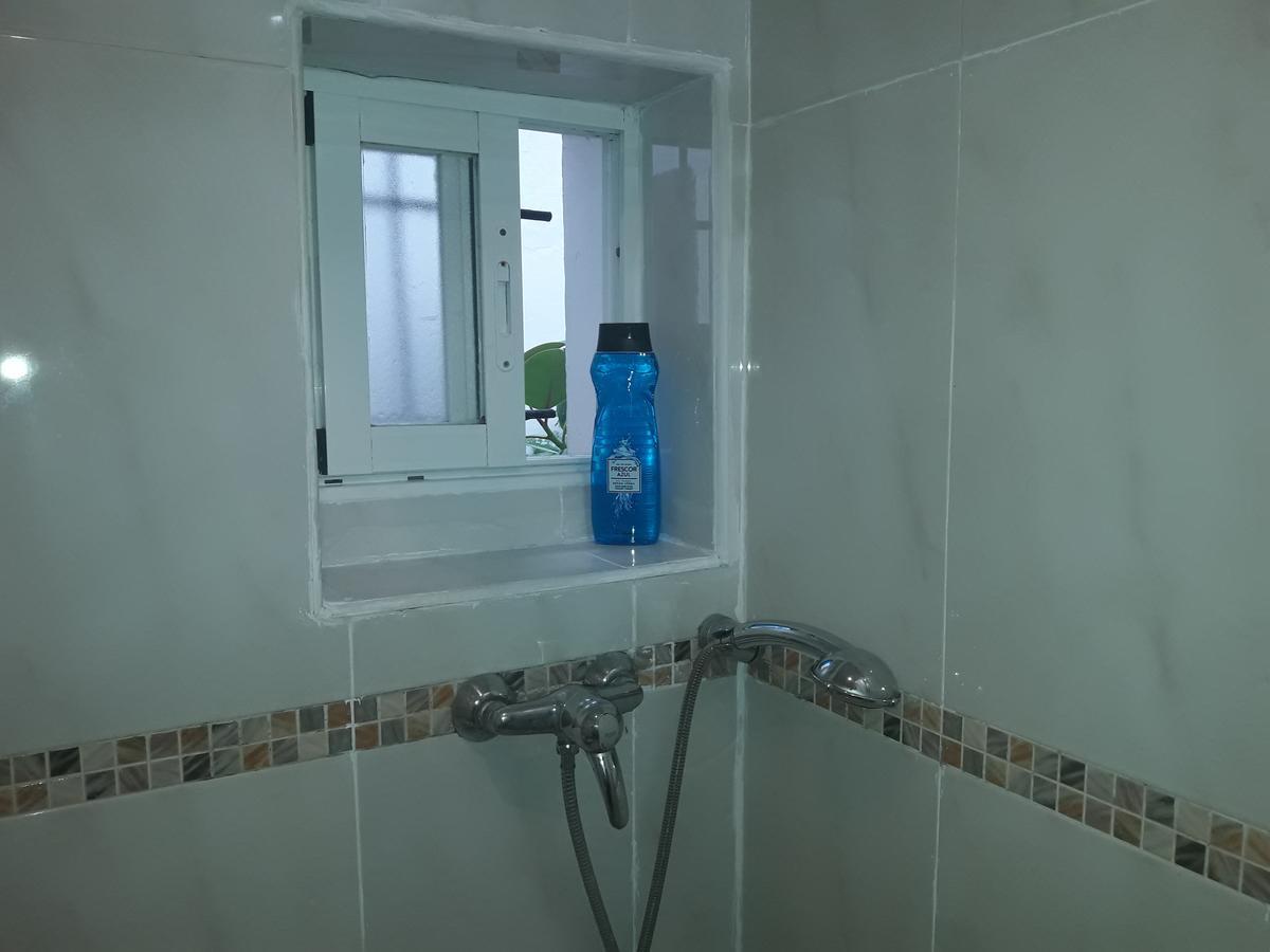 Sleep & Shower In A Typical District Cordova Esterno foto